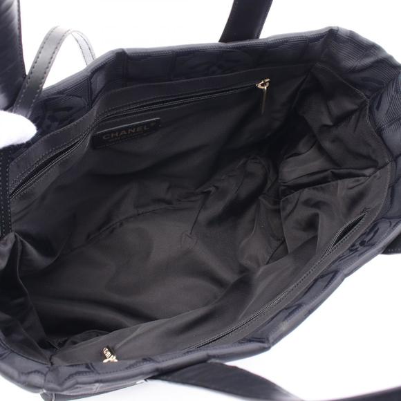 Chanel Airline Shoulder Bag White Black - Picture 3 of 10